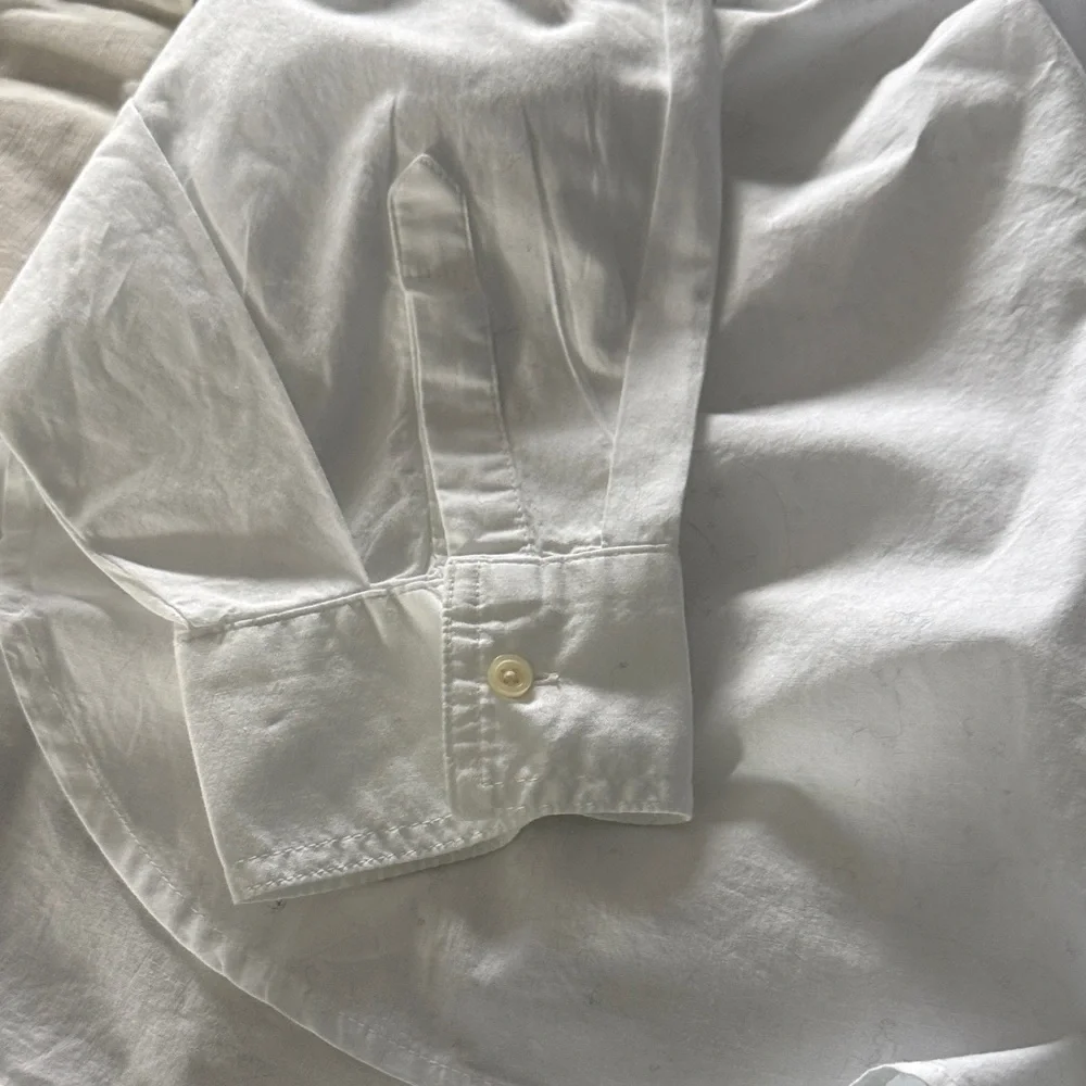 Gap Oversized White Button-Up Shirt - Picture 3 of 4